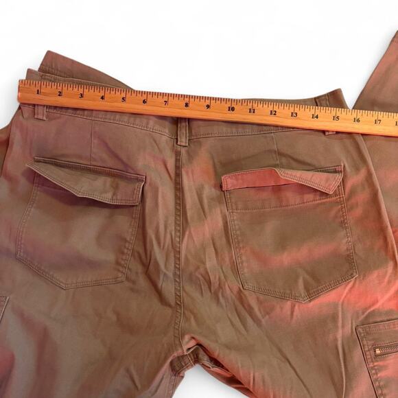 Athleta summit cargo pants - Picture 4 of 5